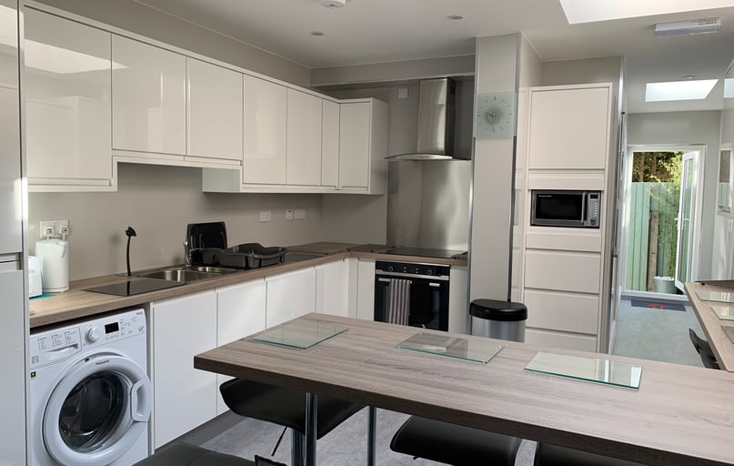 Dawlish Road, Selly oak, Birmingham - Image 1